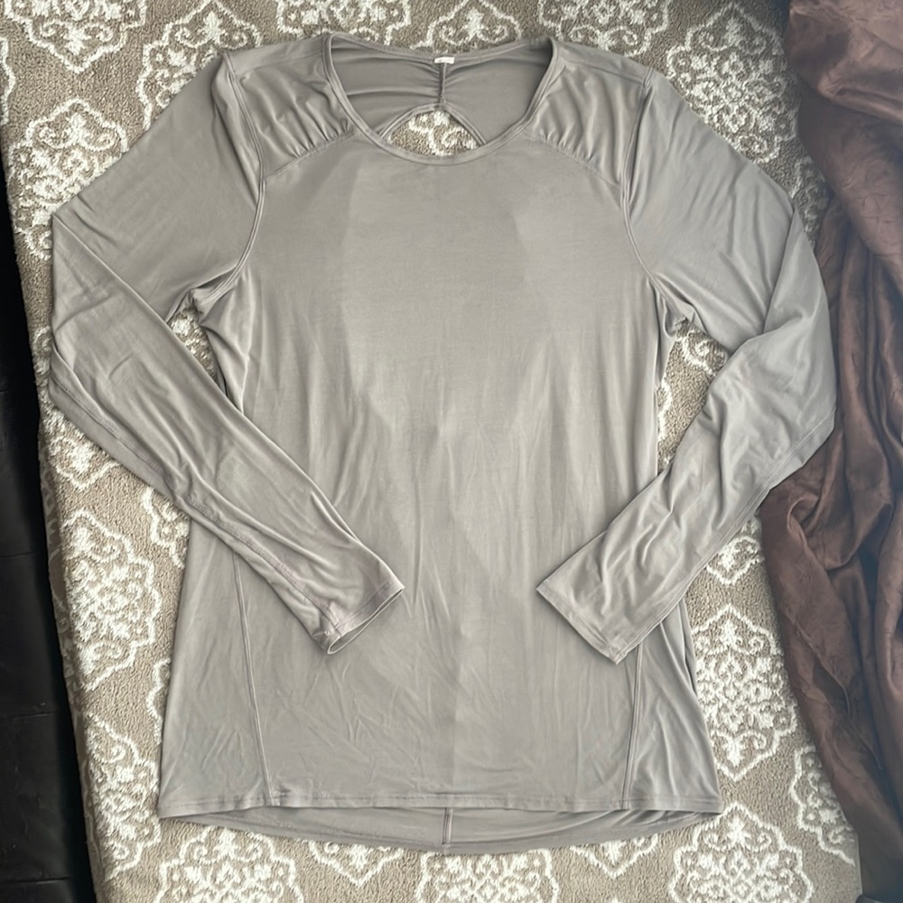 Lululemon Long Sleeve Size 6